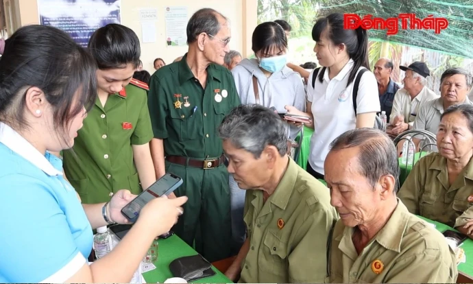 Niềm vui ngày hội đại đoàn kết ở ấp Bình Hòa, xã Mỹ Thọ