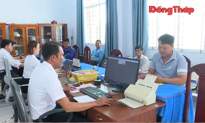 Xã Phú Thọ: Đẩy mạnh số hóa, tạo sự hài lòng cho người dân