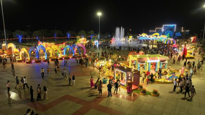 vui xuân, đón tết, đường hoa, tiểu cảnh, chăm lo tết cho người dân