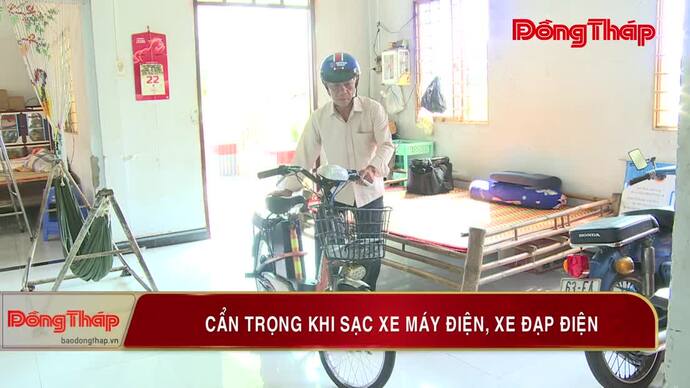 Cẩn trọng khi sạc xe máy điện, xe đạp điện