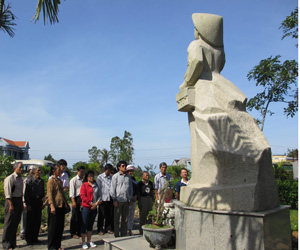 Đoàn văn nghệ sĩ Tiền