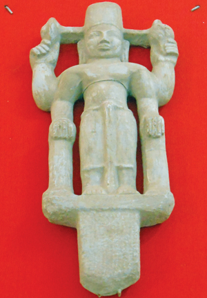   Tượng Thần VISHNU.