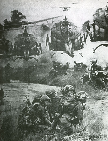 Trực thăng Mỹ đổ quân.