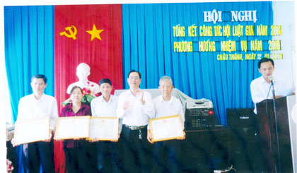 Với những kết quả đạt được, Hội, Chi hội Luật gia huyện Châu Thành luôn nhận được bằng khen, giấy khen của các cấp trao tặng.