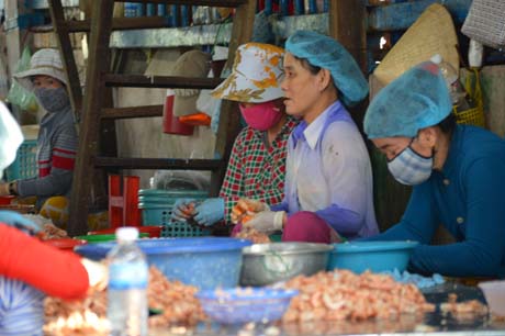 Hải sản được làm trực tiếp tại Cảng.