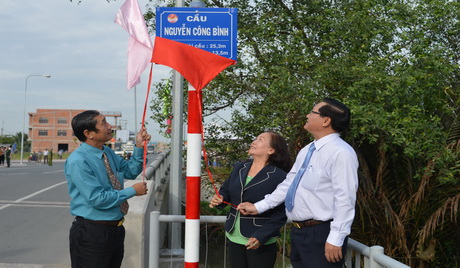  Thực hiện nghi lễ đặt tên đường Nguyễn Công Bình