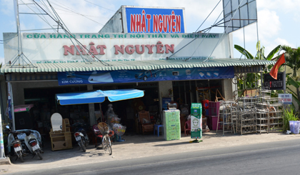 Mặt tiền Cửa hàng trang trí nội thất và điện máy Nhật Nguyên.