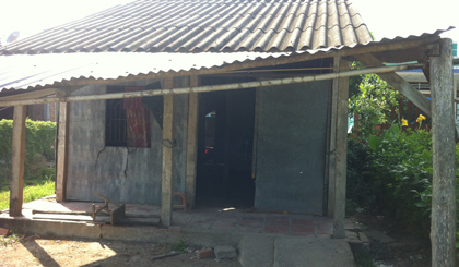 Căn nhà ông Lập đã xuống cấp trầm trọng.