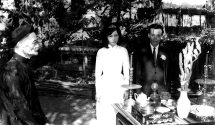 Nghi thức tế tơ hồng trong đám cưới xưa.