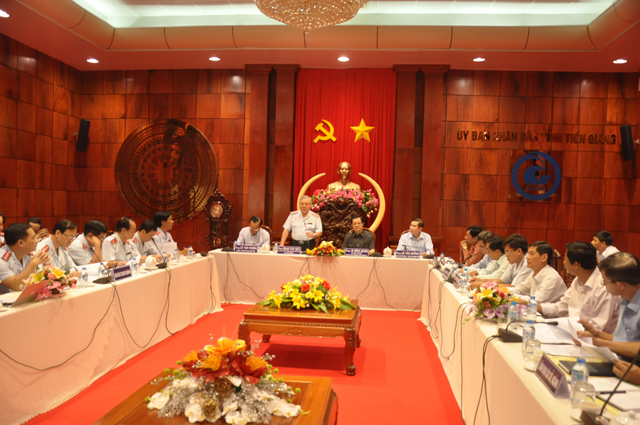 Quang cảnh buổi làm việc