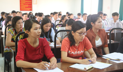 Có hơn 145 đơn vị hành chính sự nghiệp cấp tỉnh tham gia lớp tập huấn.