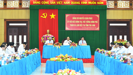 Thủ tướng và đoàn công tác Chính phủ làm việc với lãnh đạo tỉnh Trà Vinh. Ảnh: VGP/Quang Hiếu
