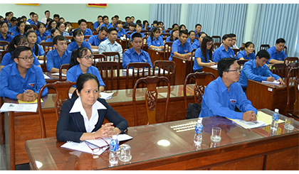 Quang cảnh buổi tập huấn