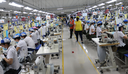 Công ty Cổ phần May Công Tiến đầu tư và đi vào hoạt động tại TX. Gò Công đã giải quyết việc làm cho khoảng 2.600 lao động, trong đó chủ yếu là lao động địa phương