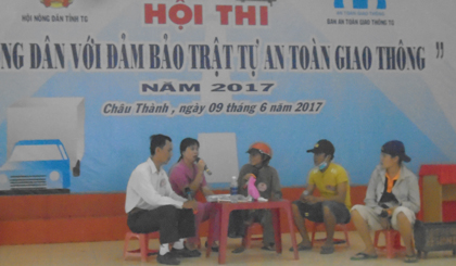 Tiểu phẩm Phê phán tệ nạn “ đinh tặc”