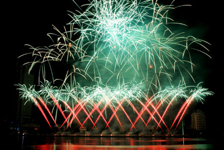 Màn trình diễn pháo hoa của đội Martarello SRL (Italy). Ảnh: VGP/Hồng Hạnh