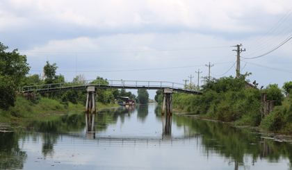 Con đường sông dẫn vào Khu du lịch sinh thái Đồng Tháp Mười