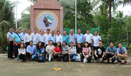 Đoàn khảo sát chụp hình lưu niệm tại Kimmy’s Chocolate và đây cũng là điểm tham quan cuối cùng của chuyến khảo sát tuyến du lịch.