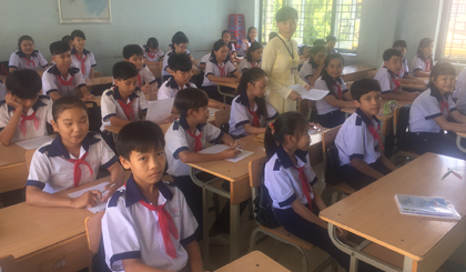 Tập thể sư phạm Trường THCS Mỹ Thành Nam 2 không ngừng phấn đấu giữ vững danh hiệu  trường đạt chuẩn Quốc gia. 