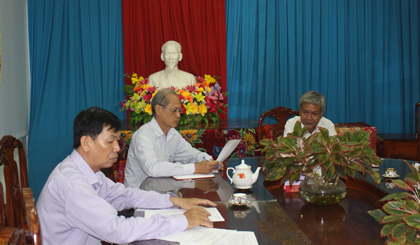 Làm việc với huyện Tân Phước về công tác phòng chống lụt, bão.