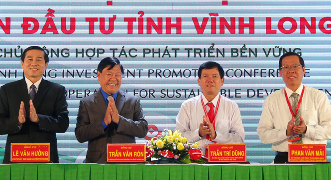 4 tỉnh Vĩnh Long, Bến Tre, Trà Vinh và Tiền Giang ký kế hợp tác Đề án liên kết tiểu vùng duyên hải phía Đông Ảnh: Đình Tuyển