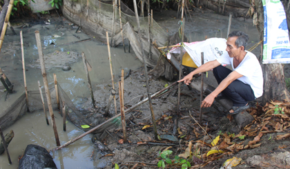 Kinh Cấp 2 bị bồi lắng nghiêm trọng ảnh hưởng đến sản xuất của nhiều hộ dân nơi đây.