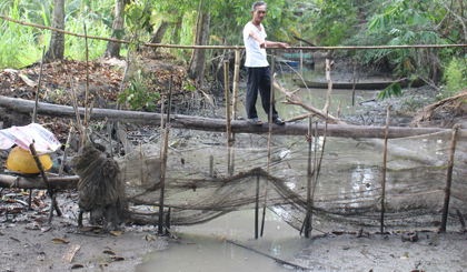 Lòng kinh Cấp 2 cạn trơ đáy.