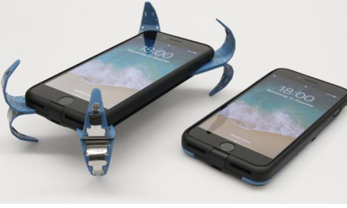 Ốp lưng kì diệu này hoạt động hoàn hảo trên bề mặt bằng phẳng.