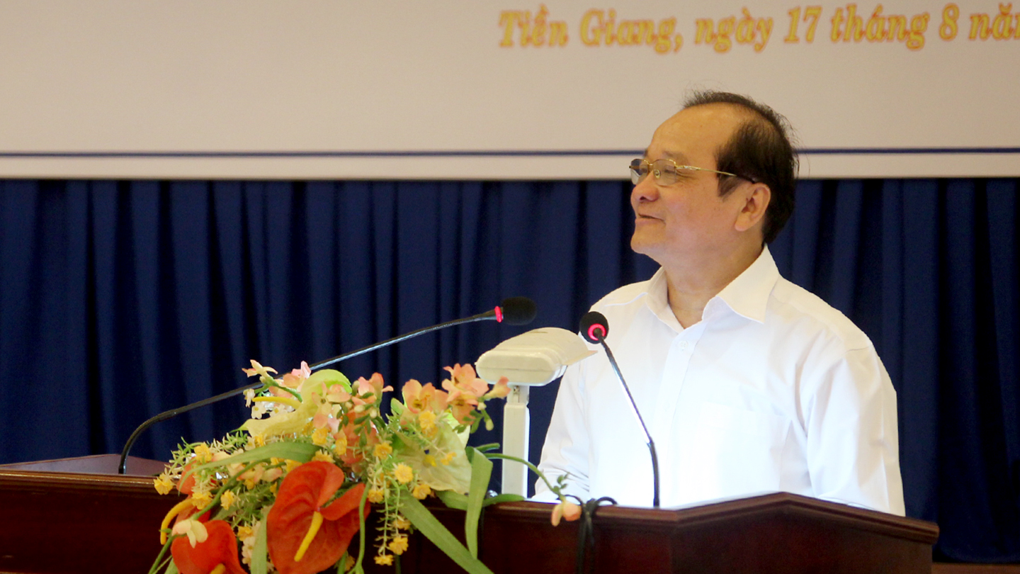 Tiến sĩ Trần Thanh Đức, Phó Chủ tịch UBND tỉnh đến dự và phát biểu chỉ đạo hội nghị.