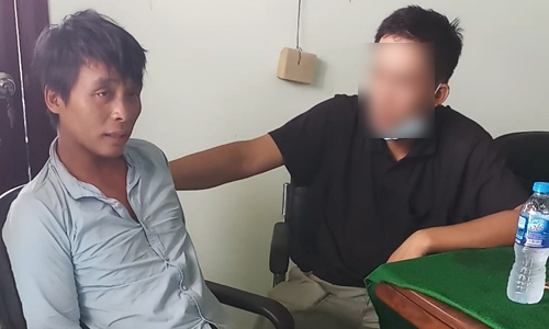 Nghi phạm Khoa bị các trinh sát hình sự bắt giữ tại xã Thạnh Lộc, huyện Cai Lậy.