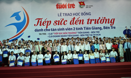 90 tân sinh viên Tiền Giang, Bến Tre nhận học bổng