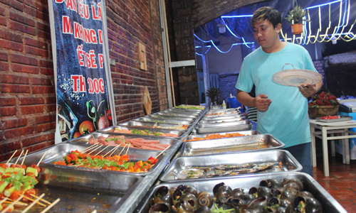 Quán buffet “mọc lên” ngày càng nhiều trên địa bàn TP. Mỹ Tho.