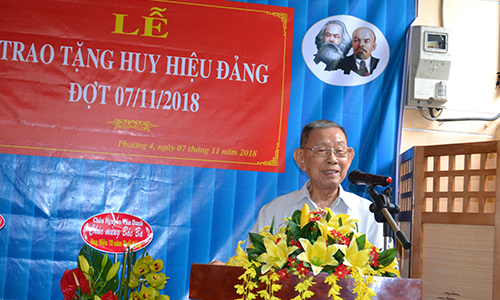 Đồng chí Huỳnh Văn Niềm phát biểu tại buổi lễ