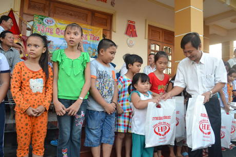 Hướng đến cộng đồng cũng là một trong những cách xây dựng văn hóa doanh nghiệp.