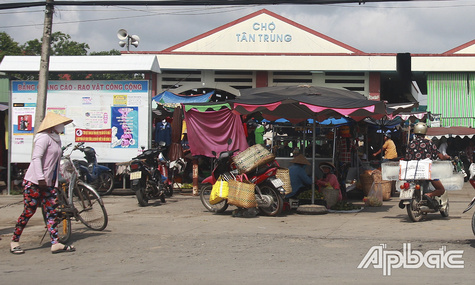 Vì sao "hoa chi" chợ Tân Trung tăng lên?