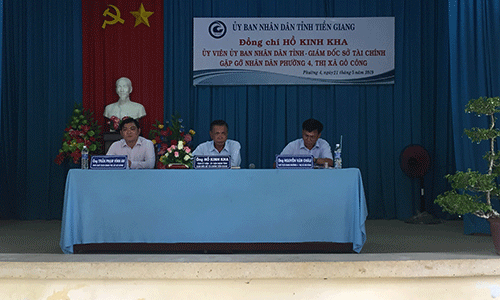 Giám đốc Sở Tài chính Hồ Kinh Kha chủ trì buổi gặp gỡ.