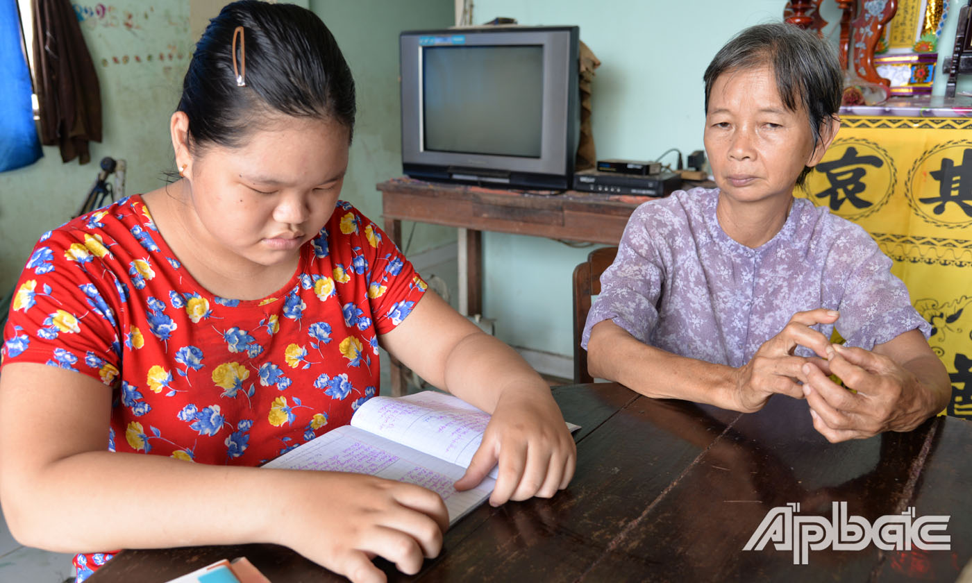 Hiện tại Bảo Châu chỉ có bà Thu Vân chăm sóc