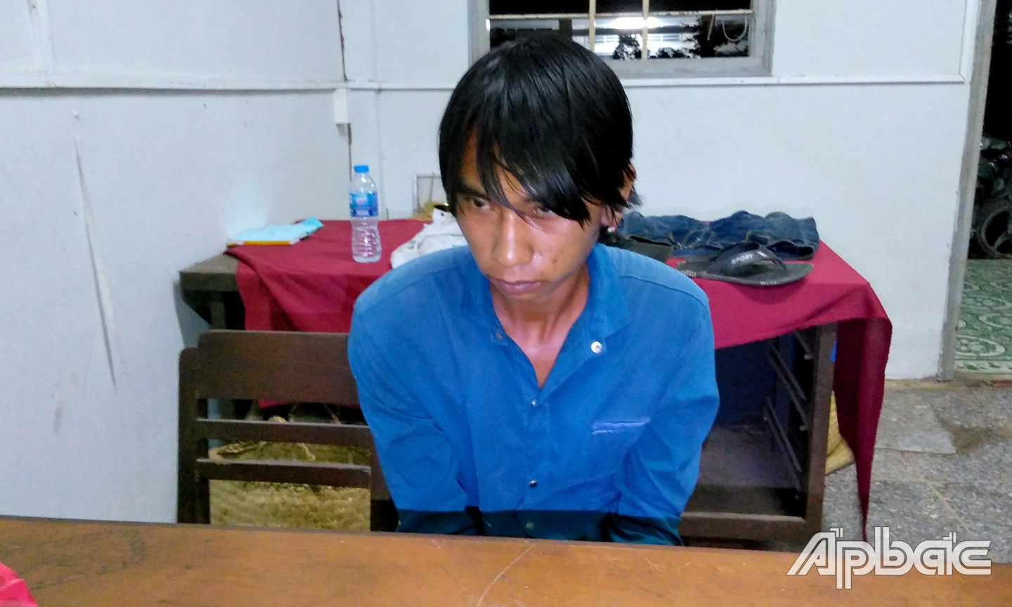 Nghi phạm Trần Văn Phát tại cơ quan công an.