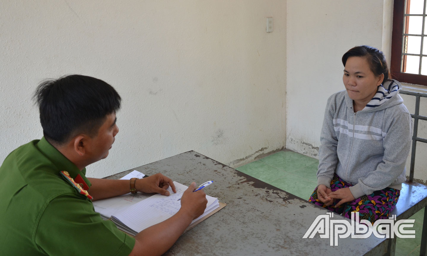 Linh tại cơ quan Công an.