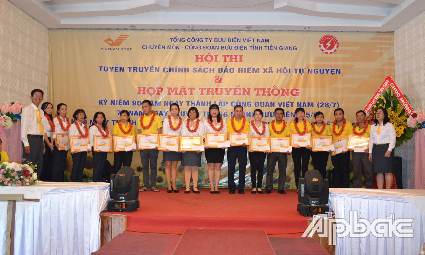 Bưu điện tỉnh tuyên dương người lao động tiêu biểu năm 2018.