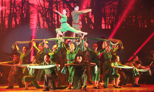 Nghệ thuật biểu diễn cần được hỗ trợ và nâng tầm bởi công nghệ hiện đại 