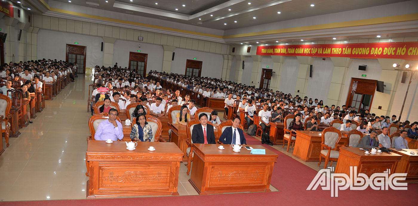 Quang cảnh buổi giao lưu