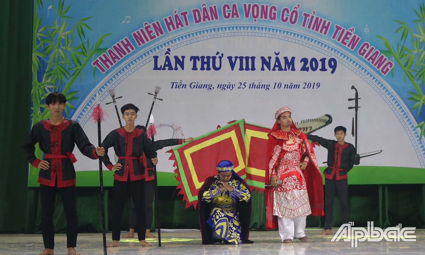 Các tiết mục biểu diễn được đầu tư dàn dựng công phu.