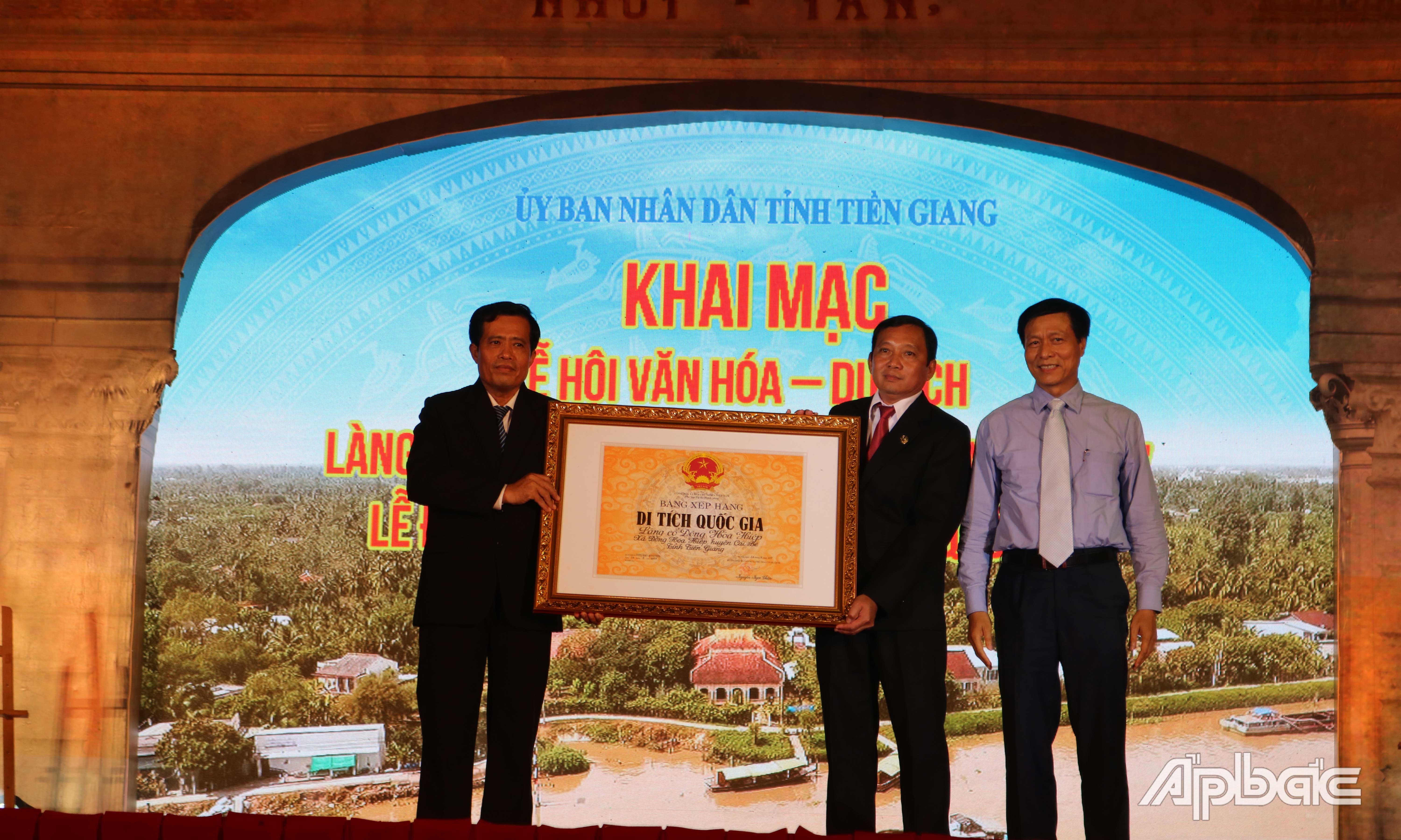 Làng cổ Đông Hòa Hiệp vinh dự đón nhận Bằng Di tích cấp Quốc gia.