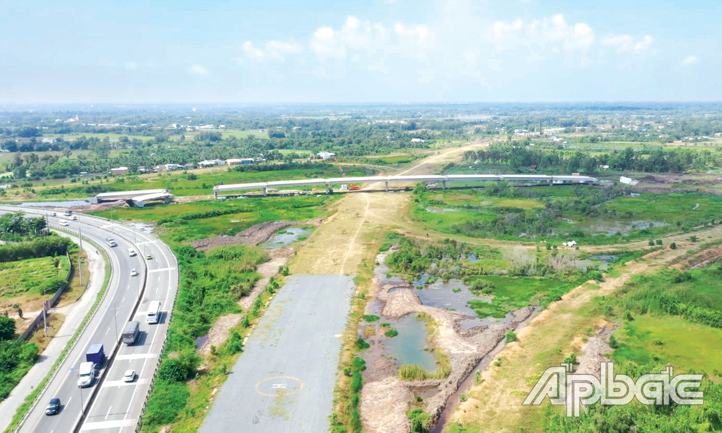 Điểm nối đường cao tốc Trung Lương - Mỹ Thuận và đường cao tốc TP. Hồ Chí Minh - Trung Lương.		                                                                            Ảnh: MINH THÀNH
