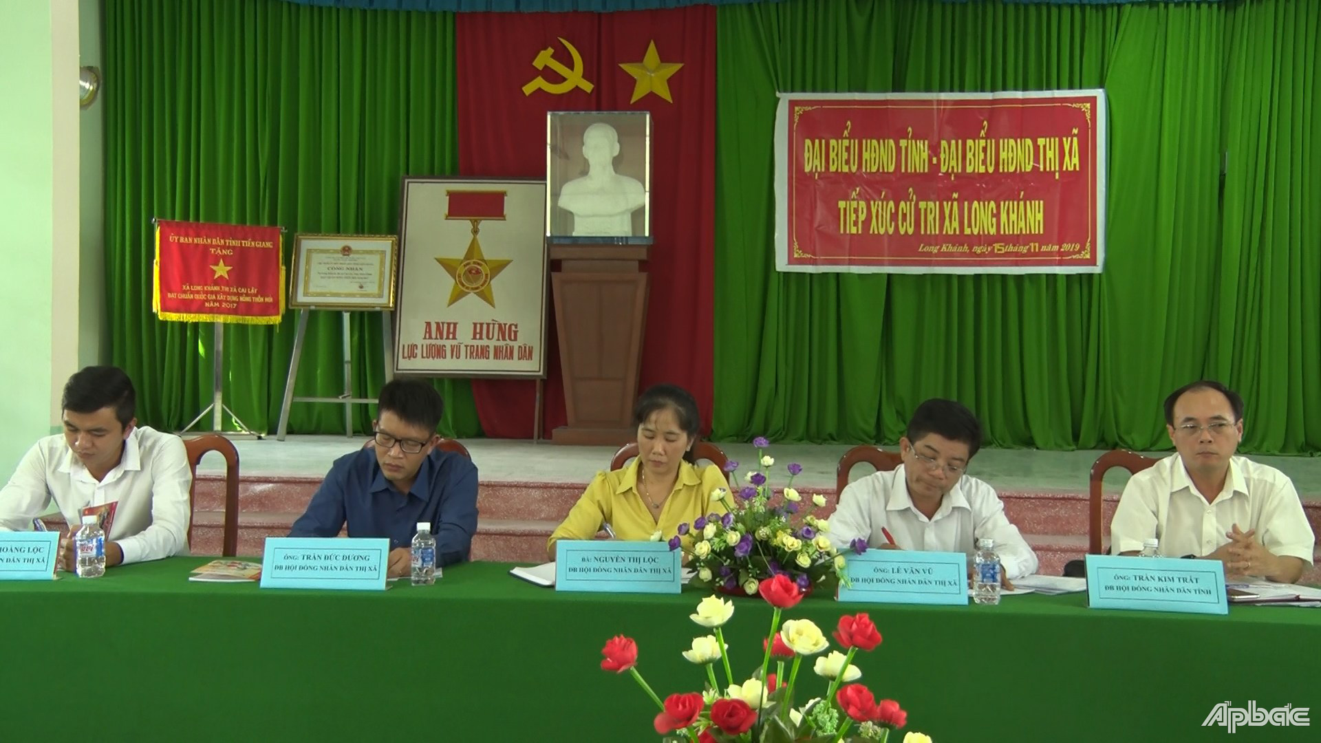 Đại biểu HĐND tỉnh và TX. Cai Lậy tiếp xúc cử tri xã Long Khánh