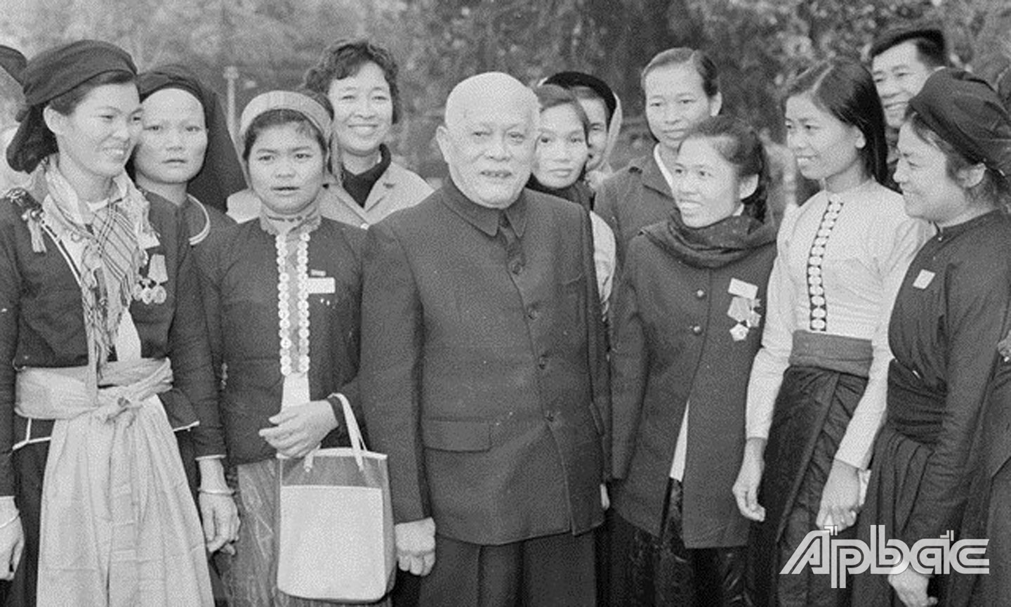 Chủ tịch nước Tôn Đức Thắng nói chuyện với các đại biểu dự Đại hội lần thứ III MTTQ Việt Nam, ngày 14-12-1971 tại Hà Nội. Ảnh: TTXVN