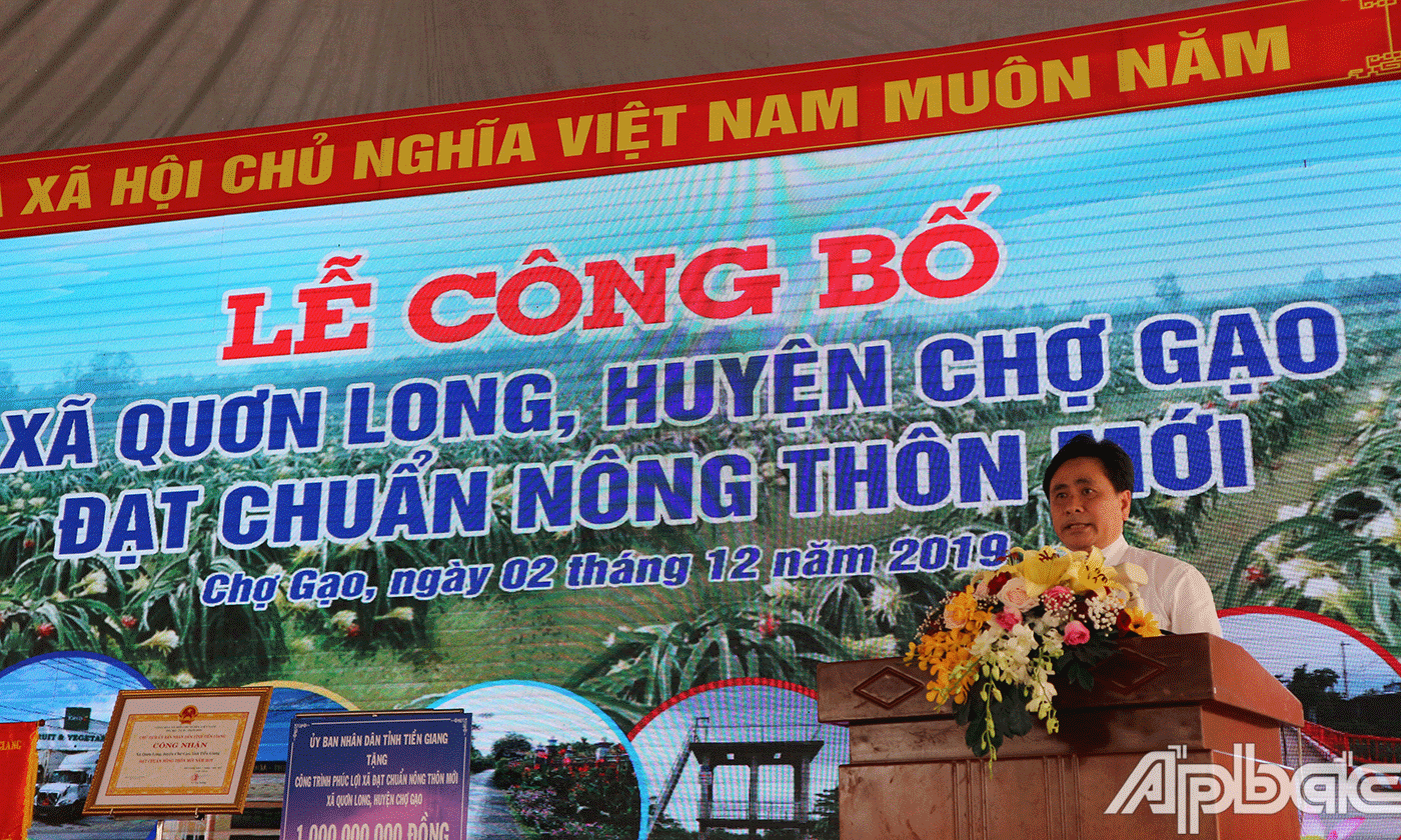 Đồng chí Trần Văn Dũng phát biểu tại lễ ra mắt NTM xã Quơn Long