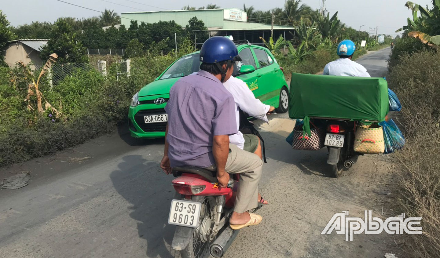 Các phương tiên khó khăn khi tránh né lẫn nhau.