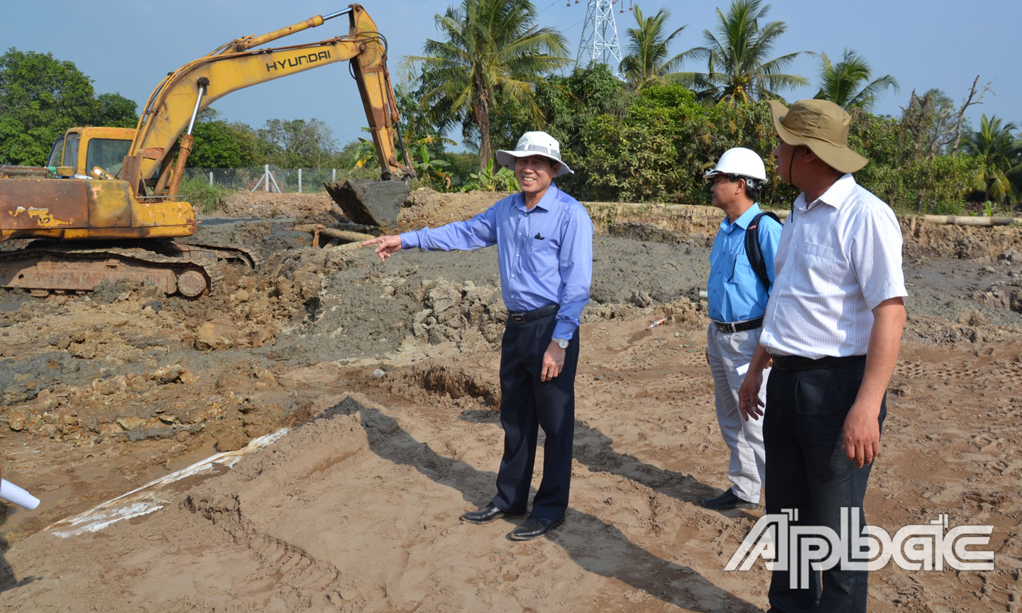 Chủ tịch UBND tỉnh Lê Văn Hưởng kiểm tra tiến độ Dự án tại gói thầu XL19.
